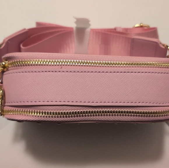 Valentino Orlandi- Baby Pink Studded Crossbody Camera Bag- Style # V-3003 NWT - Picture 5 of 8